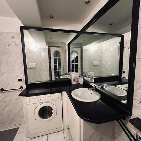 شقة Paid Parking Available- In Centro Storico A