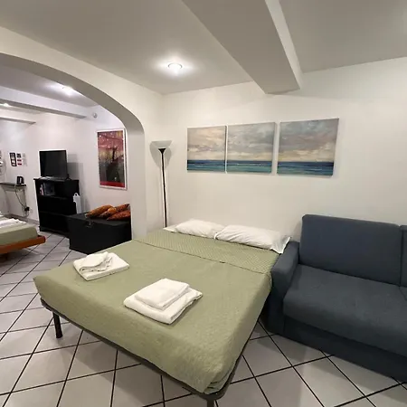 Paid Parking Available- In Centro Storico A Apartament *