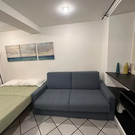 Paid Parking Available- In Centro Storico A * Genova