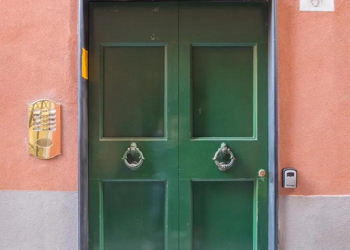 Paid Parking Available- In Centro Storico A